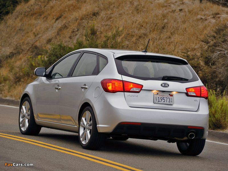 Images of Kia Forte 5-door (TD) 2010 (800 x 600)