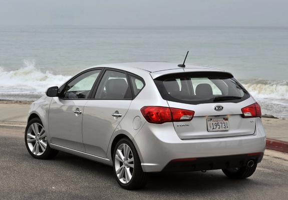 Kia Forte 5-door (TD) 2010 pictures