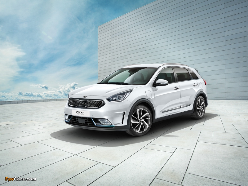 Kia Niro Plug-In Hybrid 2017 pictures (800 x 600)