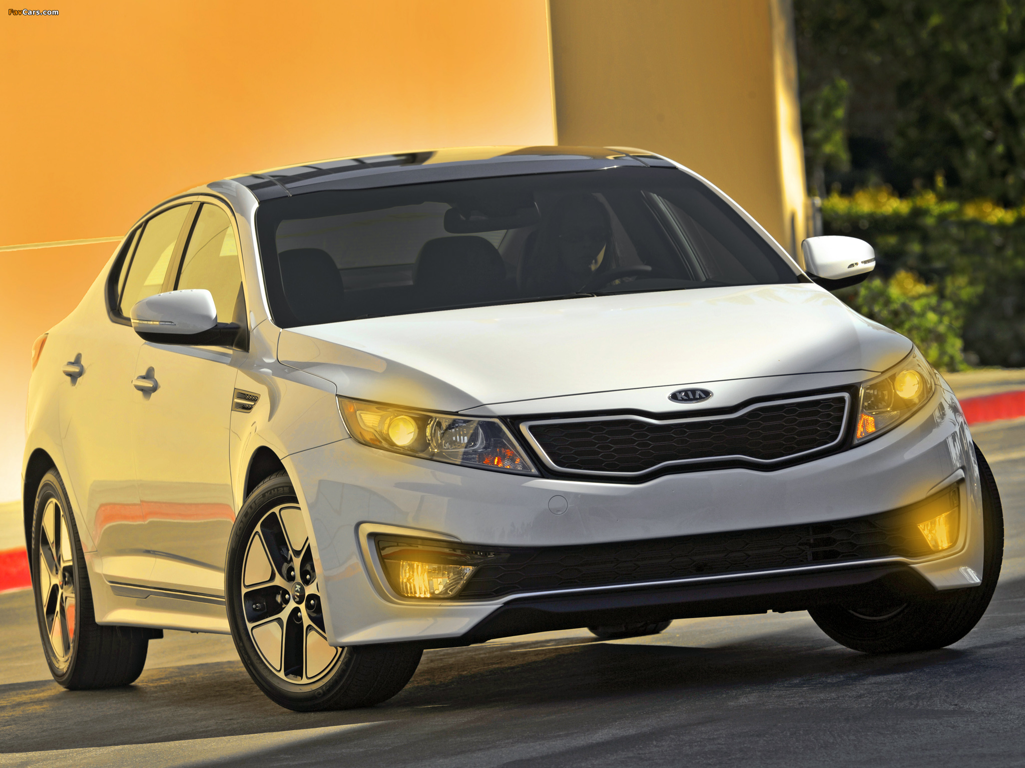 Kia Optima Hybrid (TF) 2011–14 wallpapers (2048 x 1536)