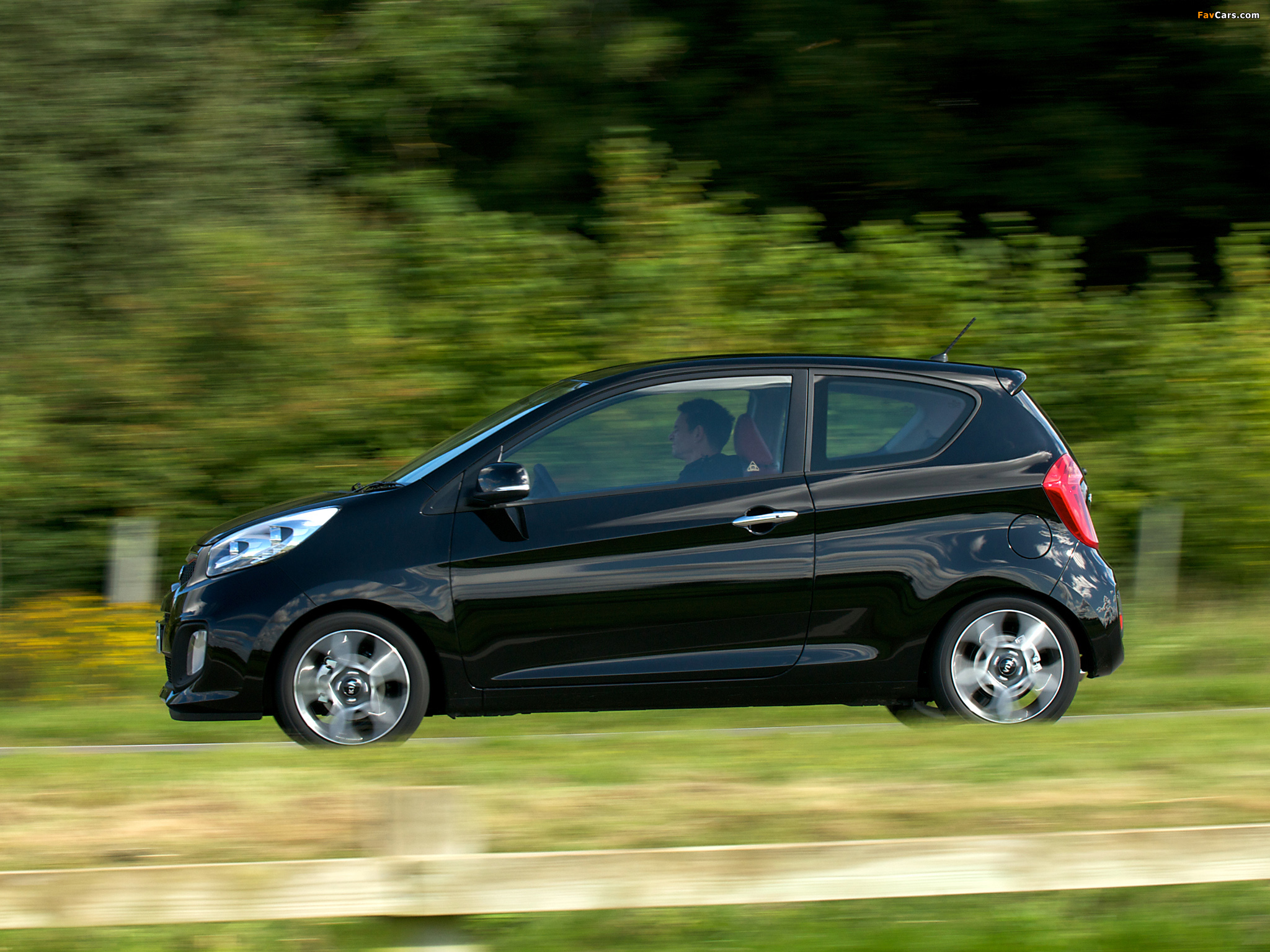 Photos of Kia Picanto 3-door UK-spec (TA) 2011 (2048 x 1536)