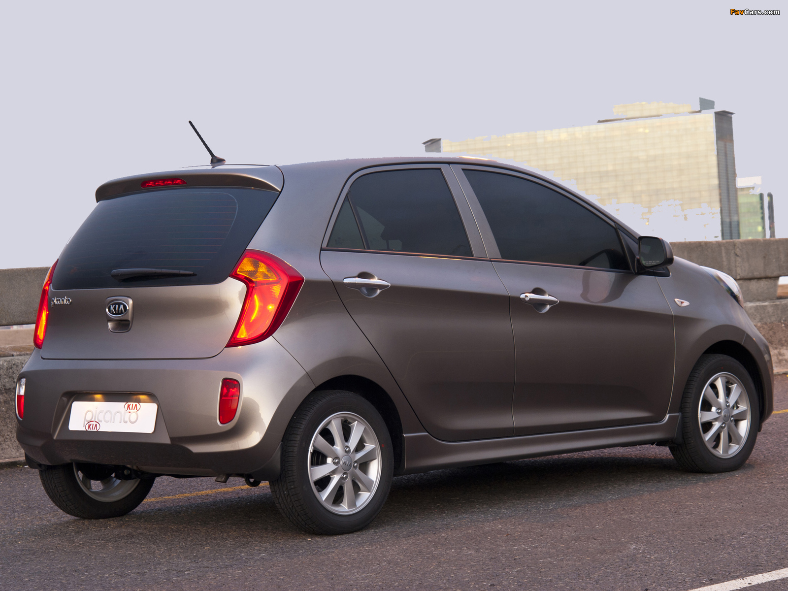 Photos of Kia Picanto 5-door ZA-spec (TA) 2011 (1600 x 1200)