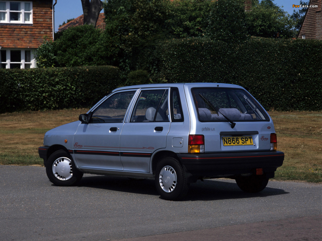 Photos of Kia Pride 5-door UK-spec 1991–2000 (1280 x 960)