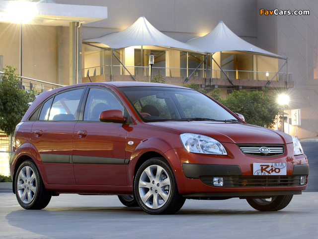 Images of Kia Rio Hatchback ZA-spec (JB) 2005–08 (640 x 480)