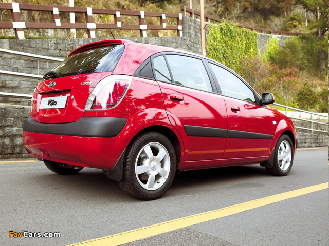 Images of Kia Rio Hatchback (JB) 2005–09 (640 x 480)