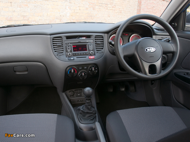 Kia Rio Hatchback UK-spec (JB) 2009–11 pictures (640 x 480)