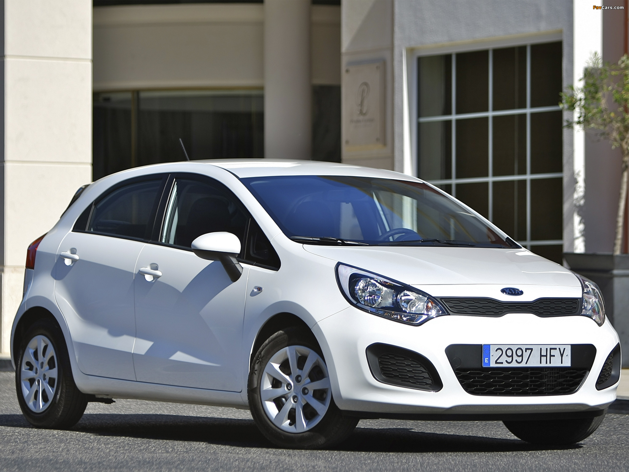 Kia Rio 5-door EcoDynamics (UB) 2011 wallpapers (2048 x 1536)