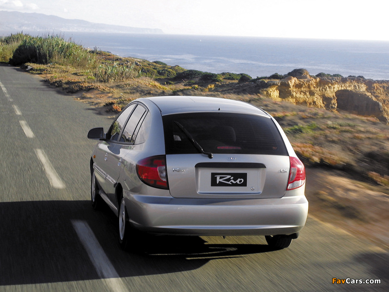 Photos of Kia Rio Wagon (DC) 2002–05 (800 x 600)