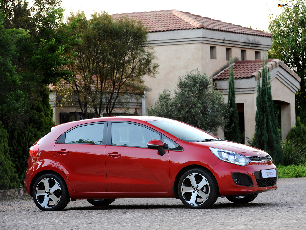 Photos of Kia Rio 5-door ZA-spec (UB) 2011 (1280 x 960)