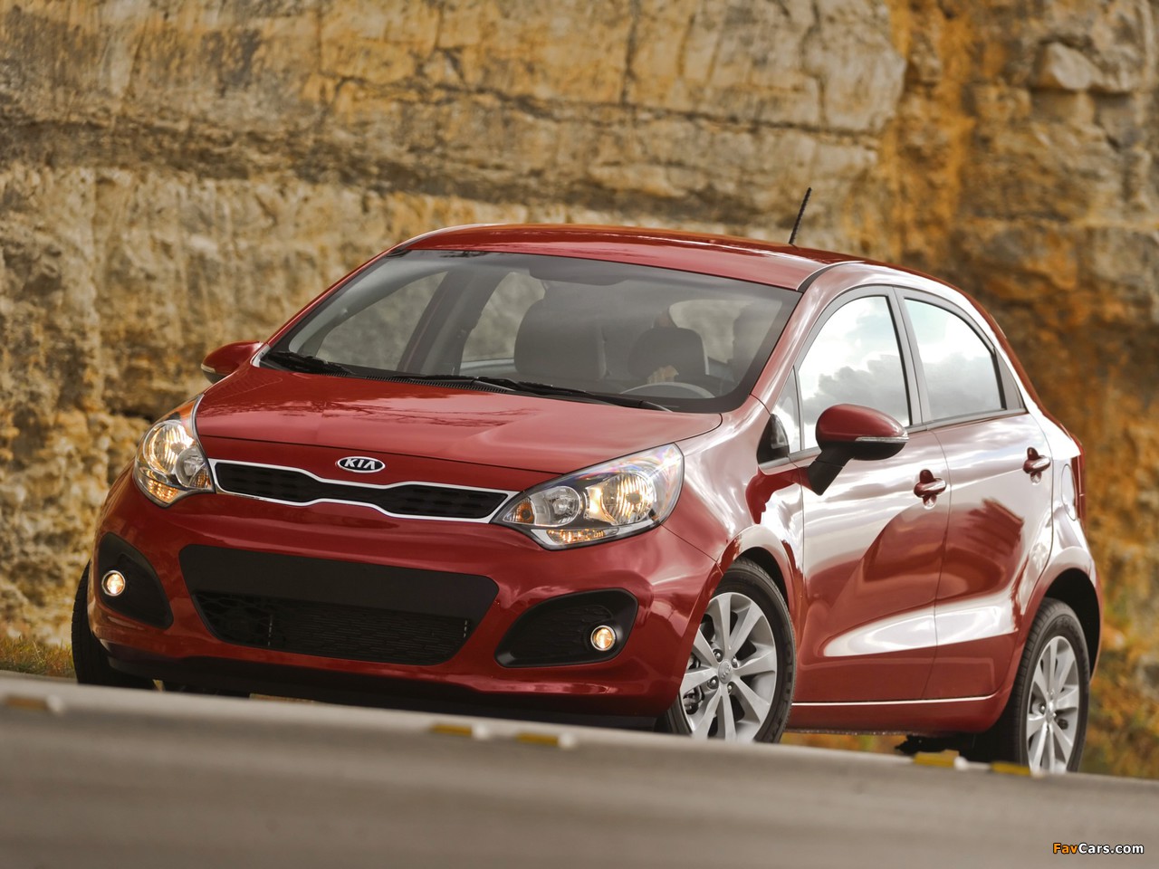 Photos of Kia Rio 5-door US-spec (UB) 2011 (1280 x 960)