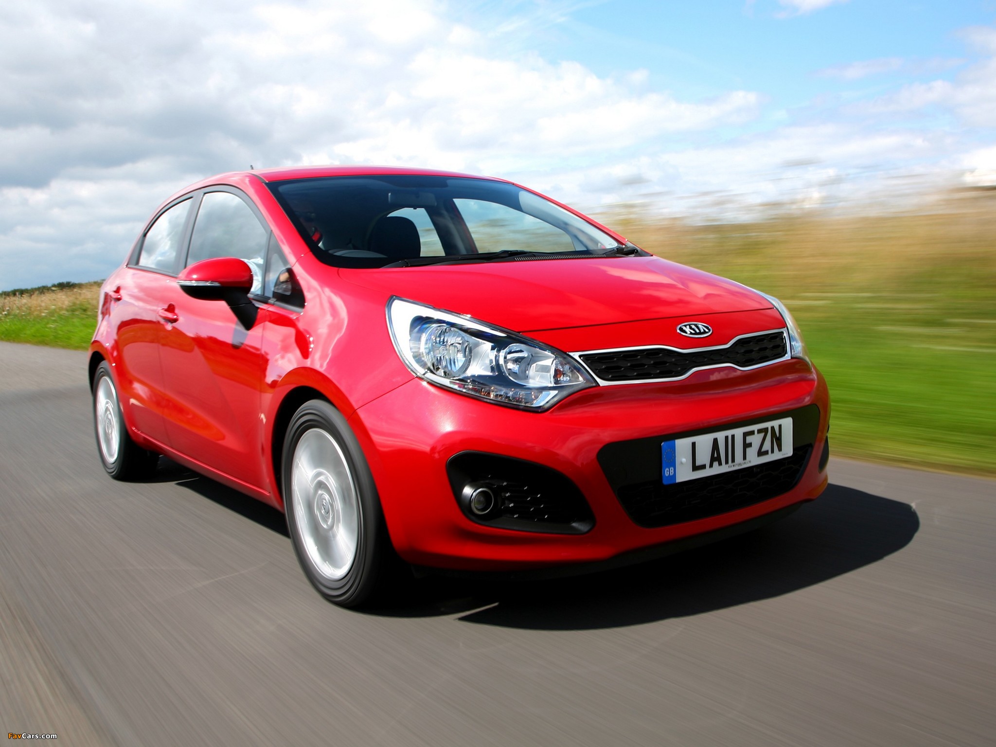 Photos of Kia Rio 5-door UK-spec (UB) 2011 (2048 x 1536)