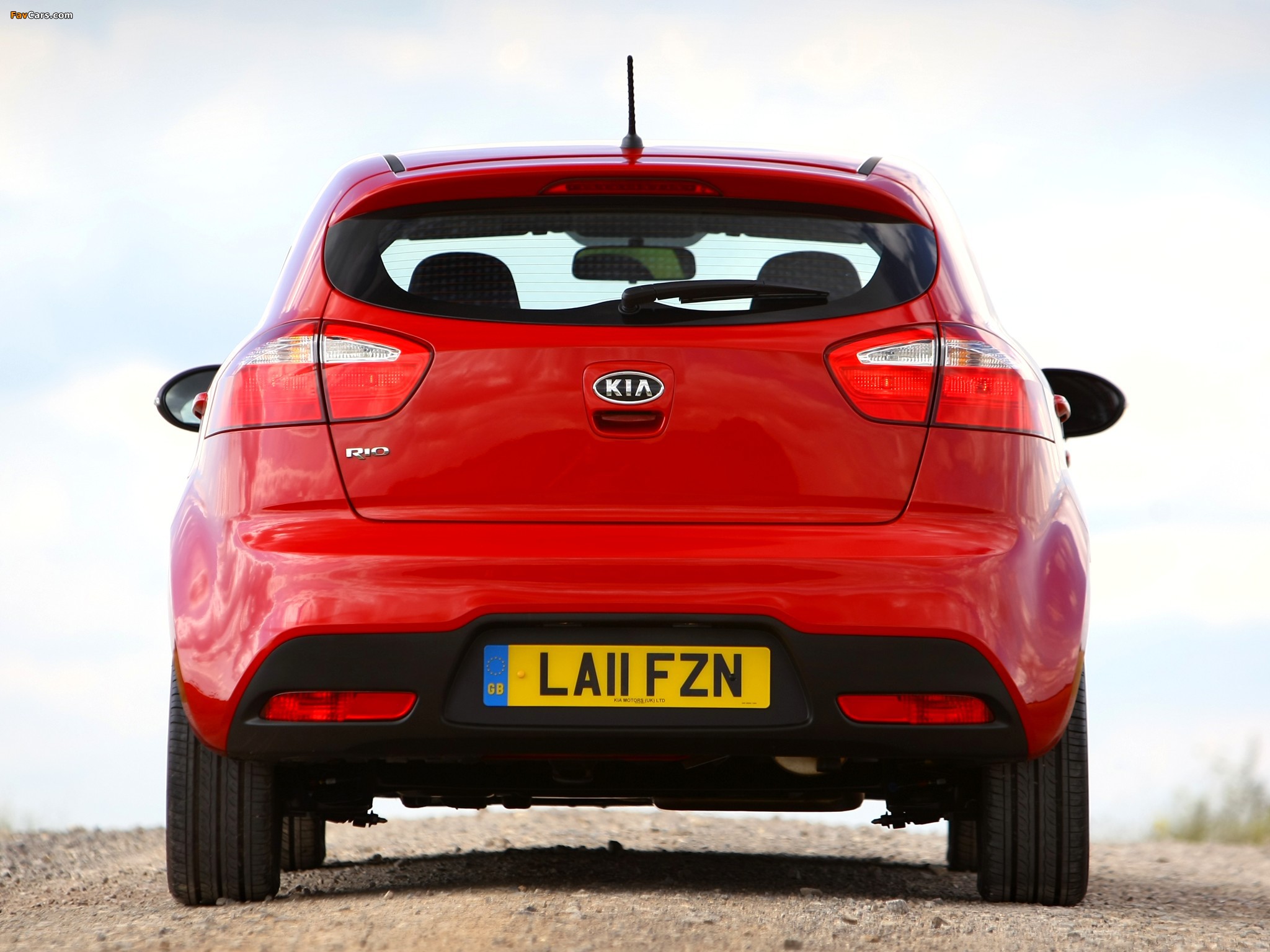 Photos of Kia Rio 5-door UK-spec (UB) 2011 (2048 x 1536)