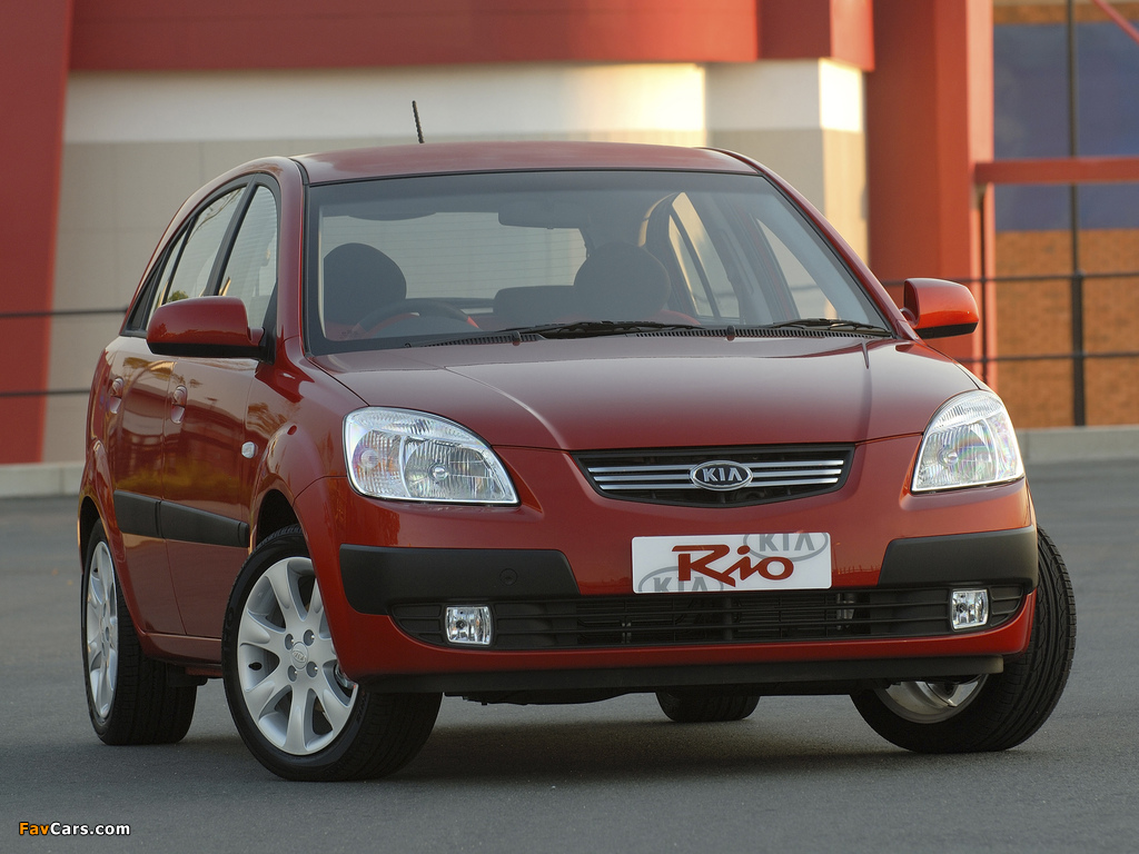 Pictures of Kia Rio Hatchback ZA-spec (JB) 2005–08 (1024 x 768)