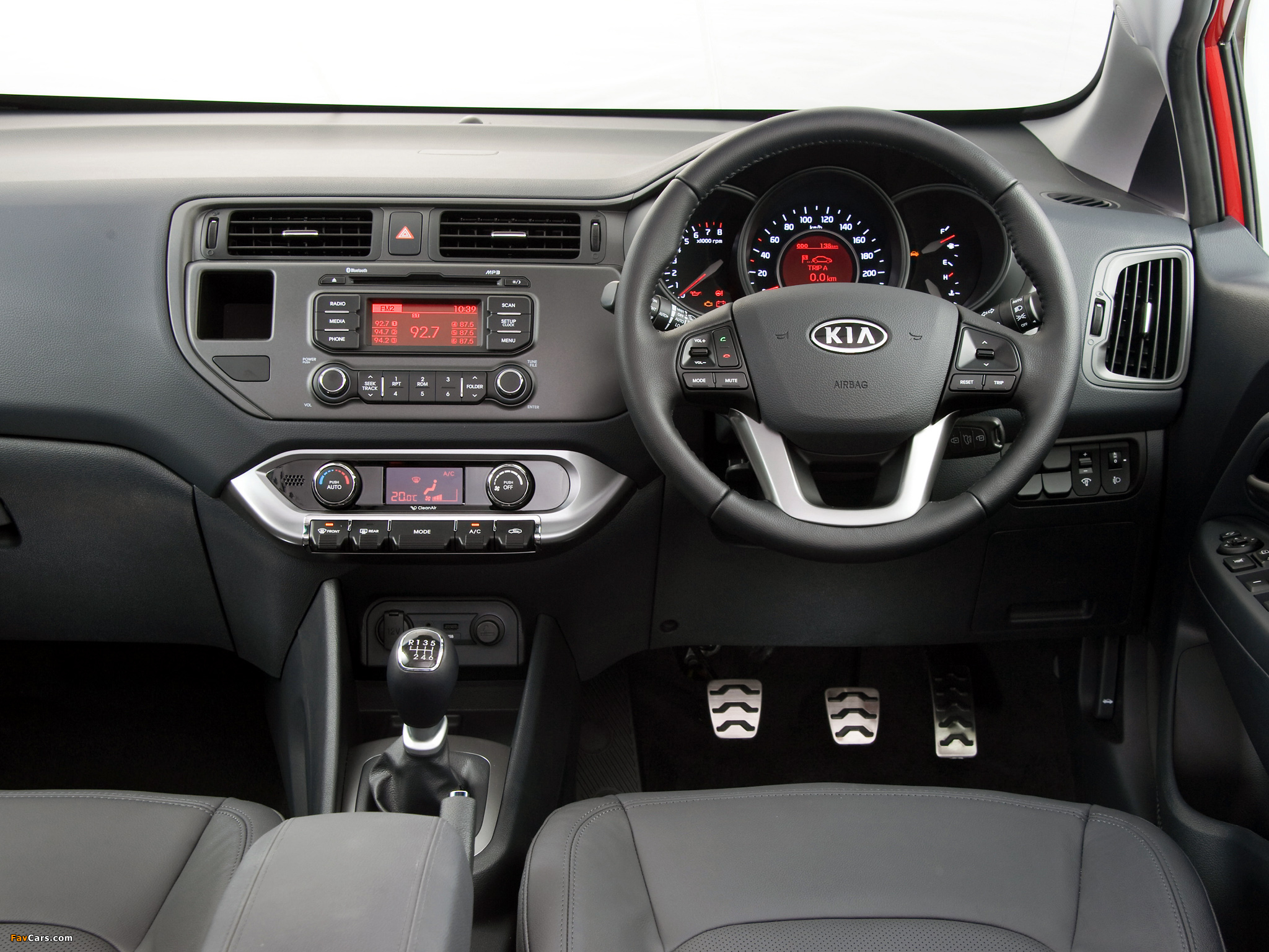 Pictures of Kia Rio 5-door ZA-spec (UB) 2011 (2048 x 1536)