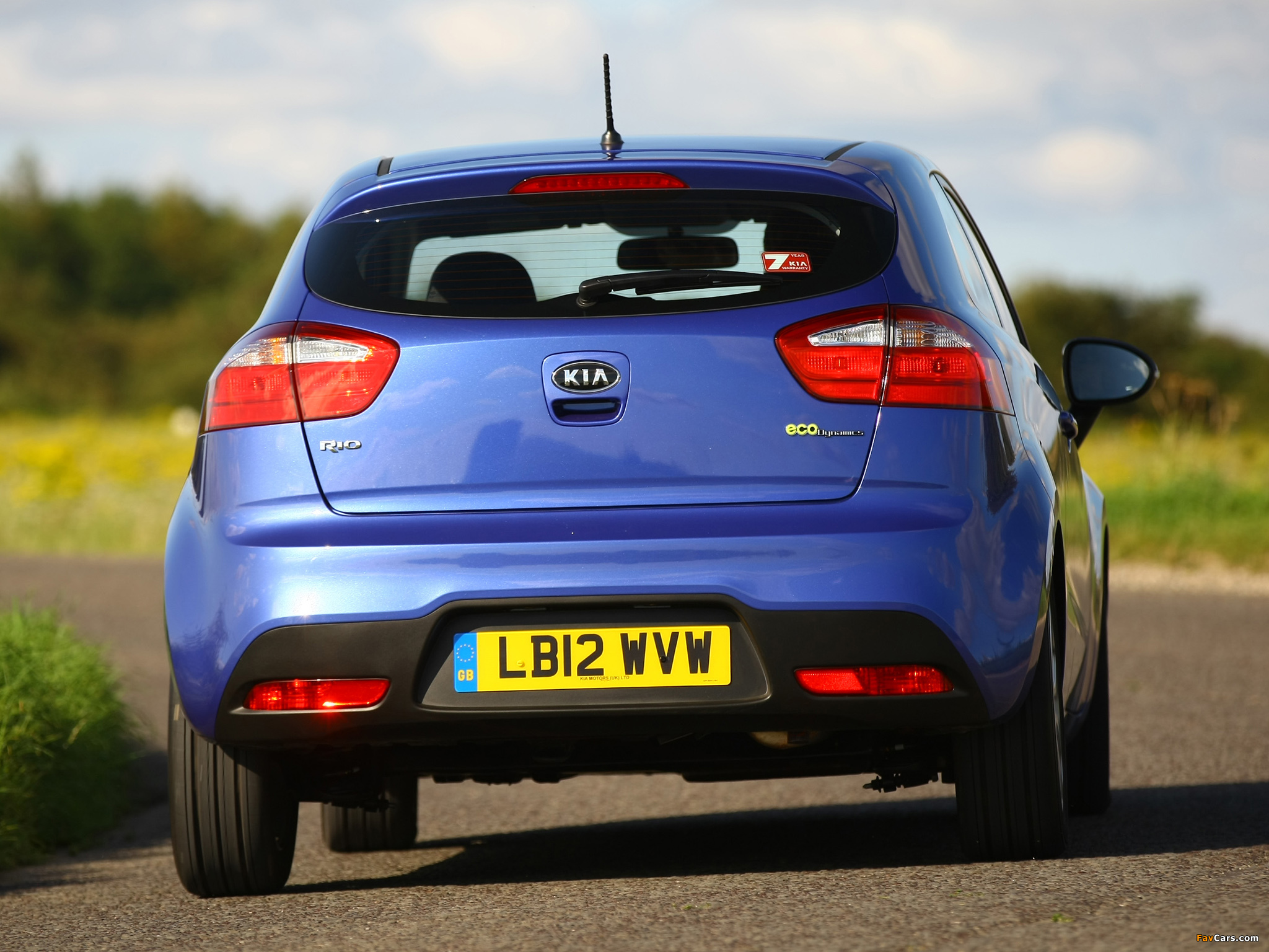 Pictures of Kia Rio 3-door EcoDynamics UK-spec (UB) 2012 (2048 x 1536)