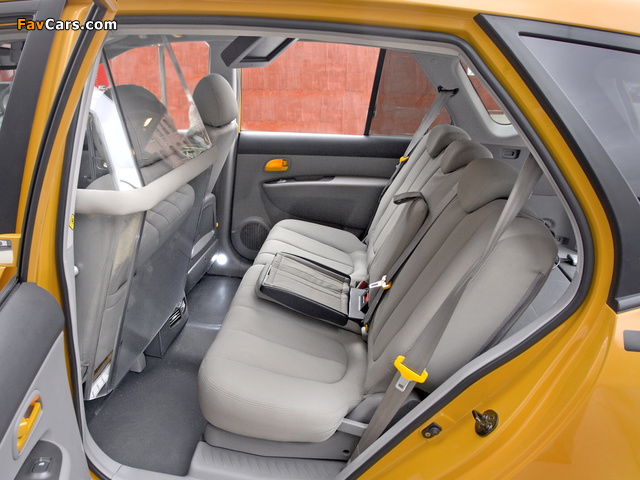 Kia Rondo Taxi Cab Concept 2007 pictures (640 x 480)