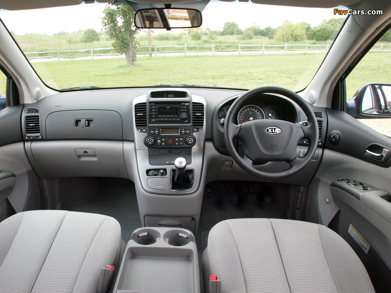 Kia Sedona UK-spec 2002–06 pictures (800 x 600)