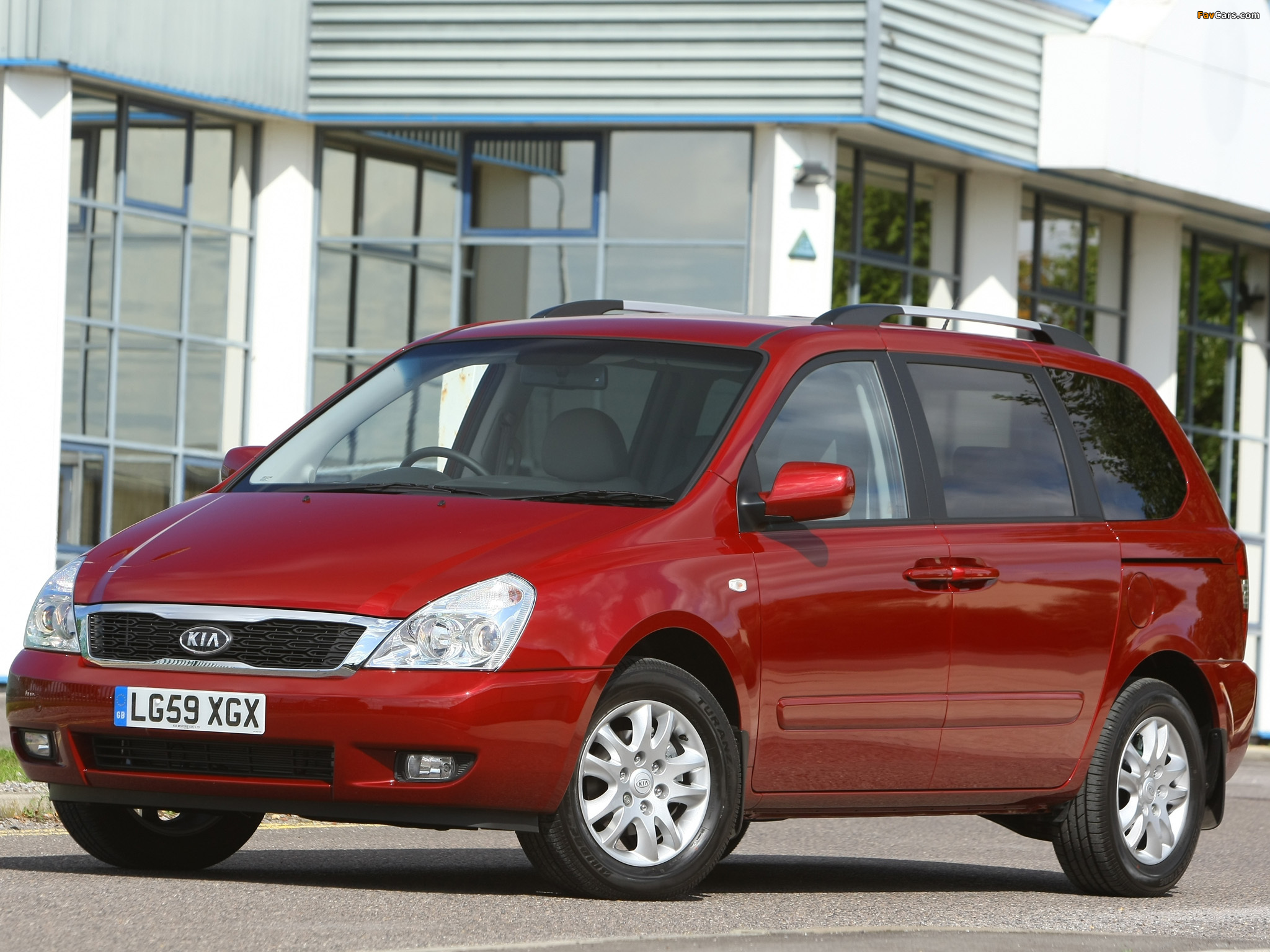 Kia Sedona SWB UK-spec 2010 images (2048 x 1536)