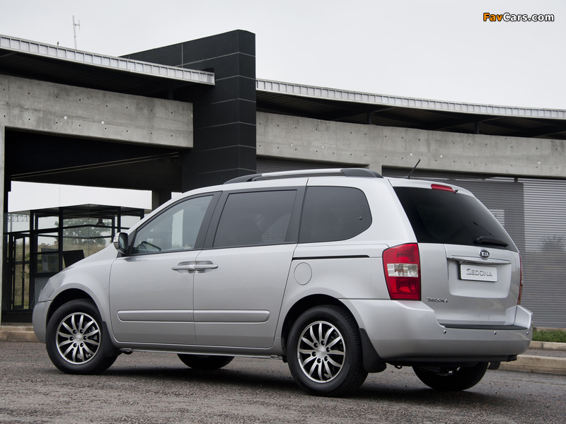 Kia Sedona SWB ZA-spec 2010 wallpapers (800 x 600)