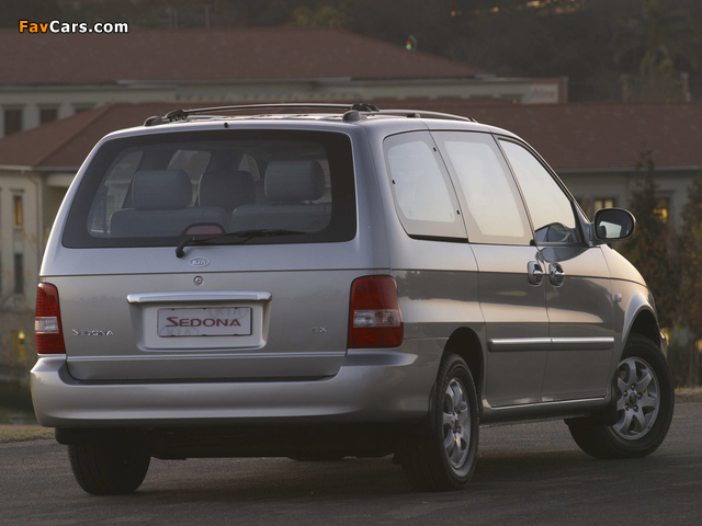 Photos of Kia Sedona ZA-spec 2004–07 (640 x 480)