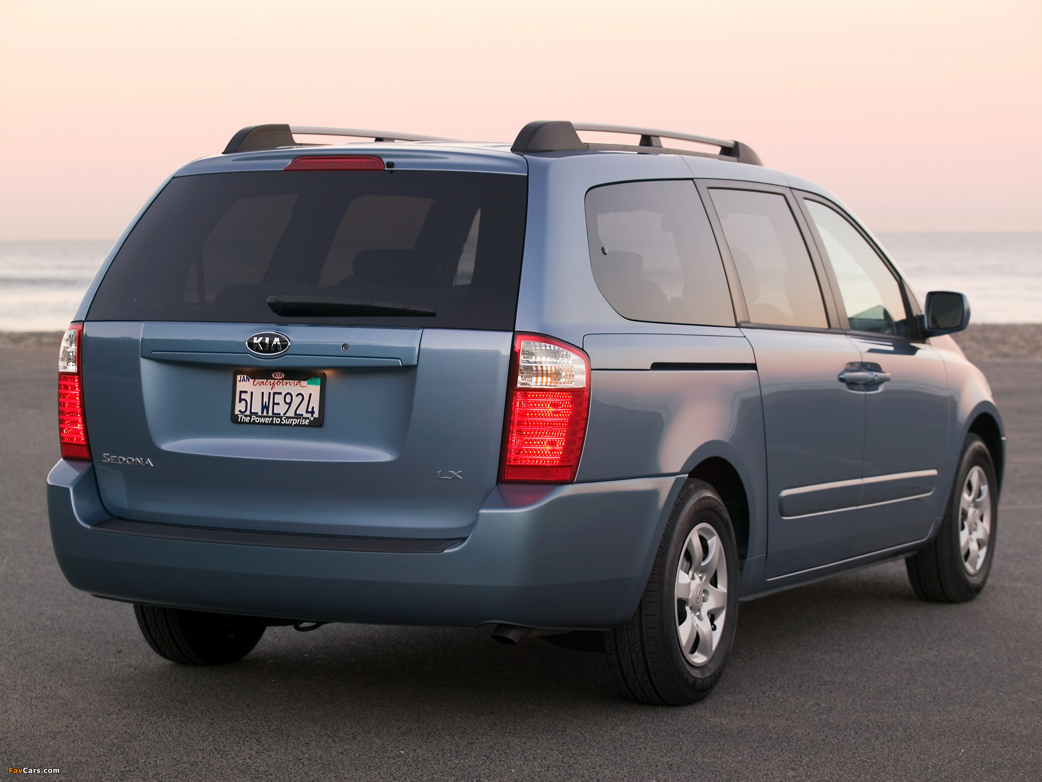 Photos of Kia Sedona LWB 2006–10 (2048 x 1536)