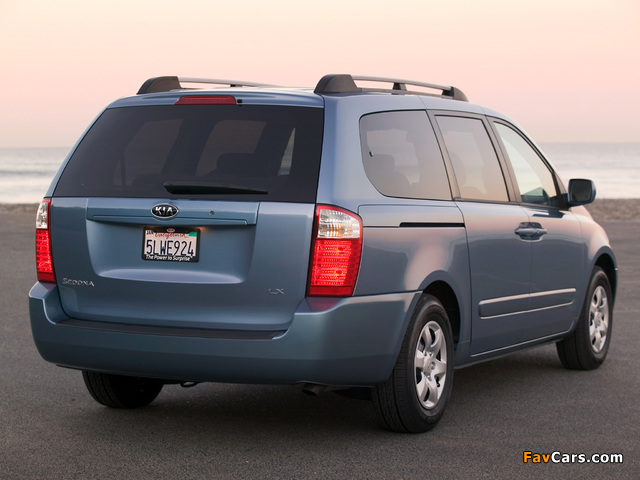 Photos of Kia Sedona LWB 2006–10 (640 x 480)