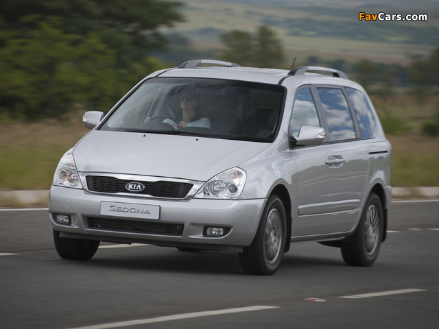 Photos of Kia Sedona SWB ZA-spec 2010 (640 x 480)