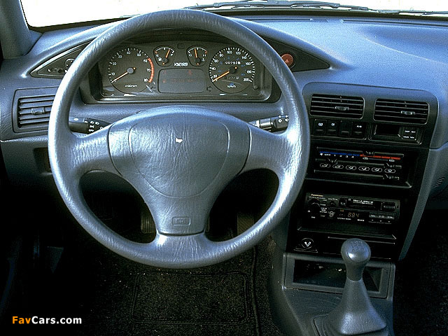Photos of Kia Sephia 1993–95 (640 x 480)