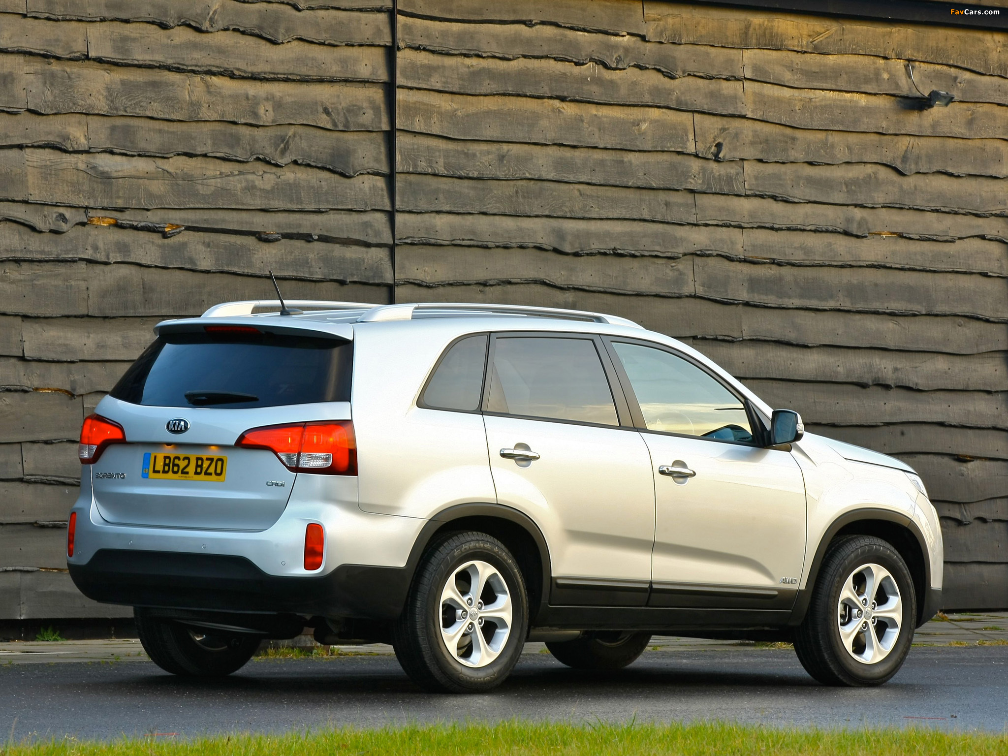 Images of Kia Sorento UK-spec (XM) 2012 (2048 x 1536)