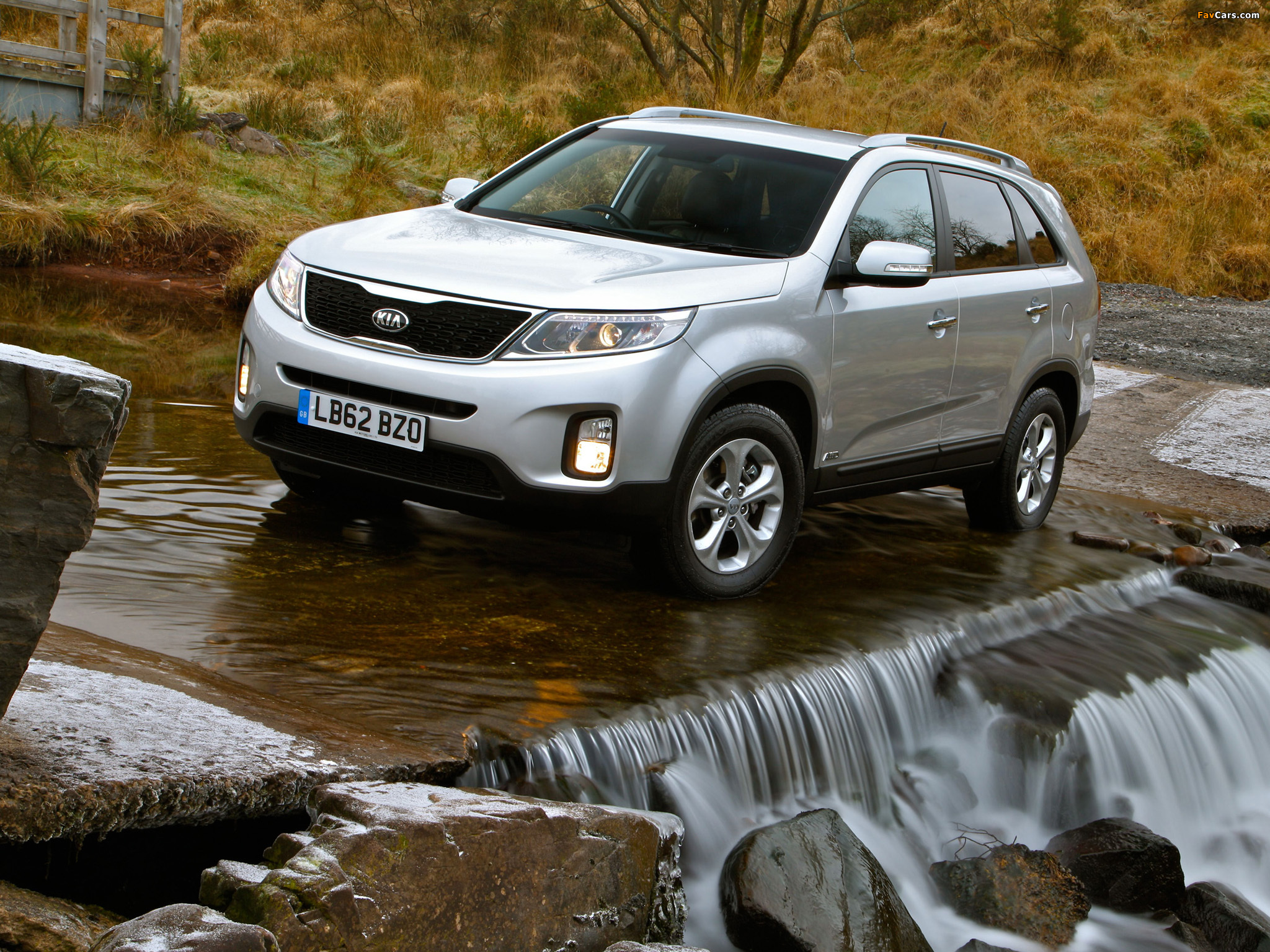 Kia Sorento UK-spec (XM) 2012 wallpapers (2048 x 1536)