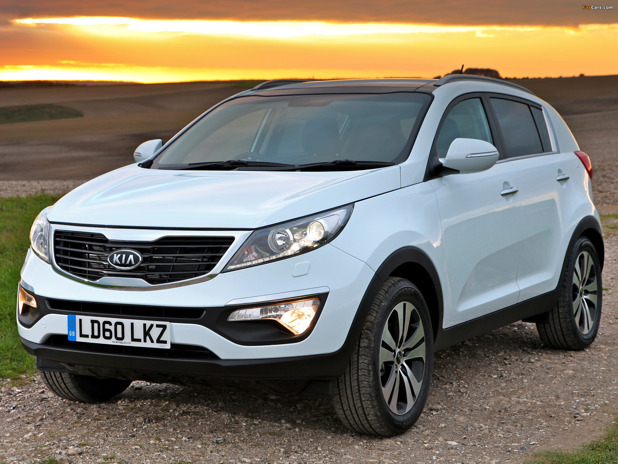 Images of Kia Sportage UK-spec 2010 (2048 x 1536)