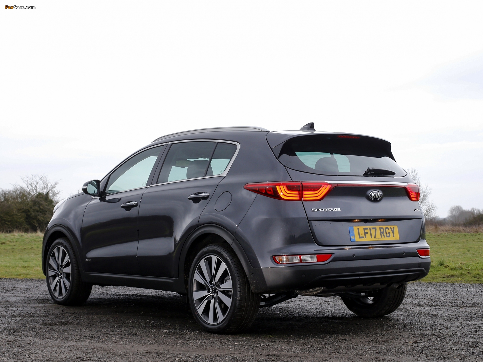 Images of Kia Sportage UK-spec (QL) 2016 (1600 x 1200)