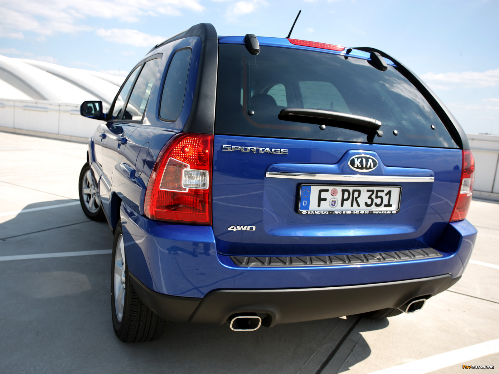 Kia Sportage (KM) 2009–10 pictures (1600 x 1200)