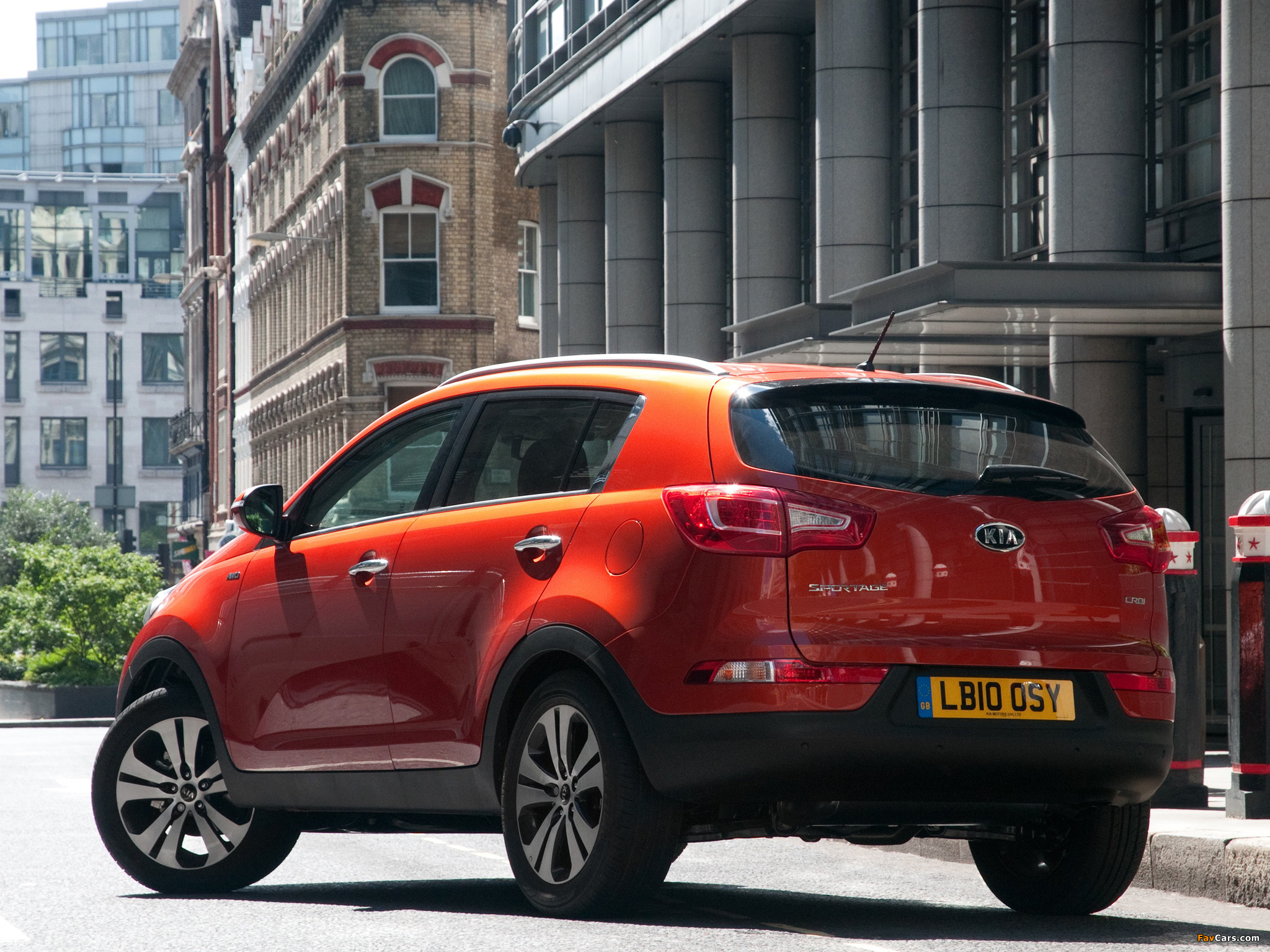 Kia Sportage UK-spec 2010 images (2048 x 1536)
