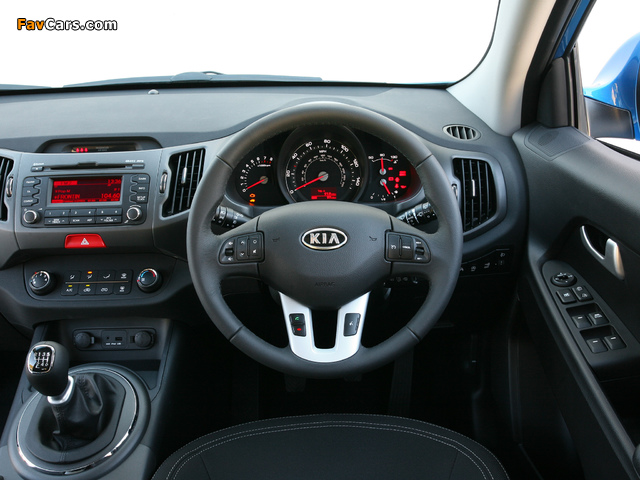 Kia Sportage EcoDynamics UK-spec 2010 photos (640 x 480)