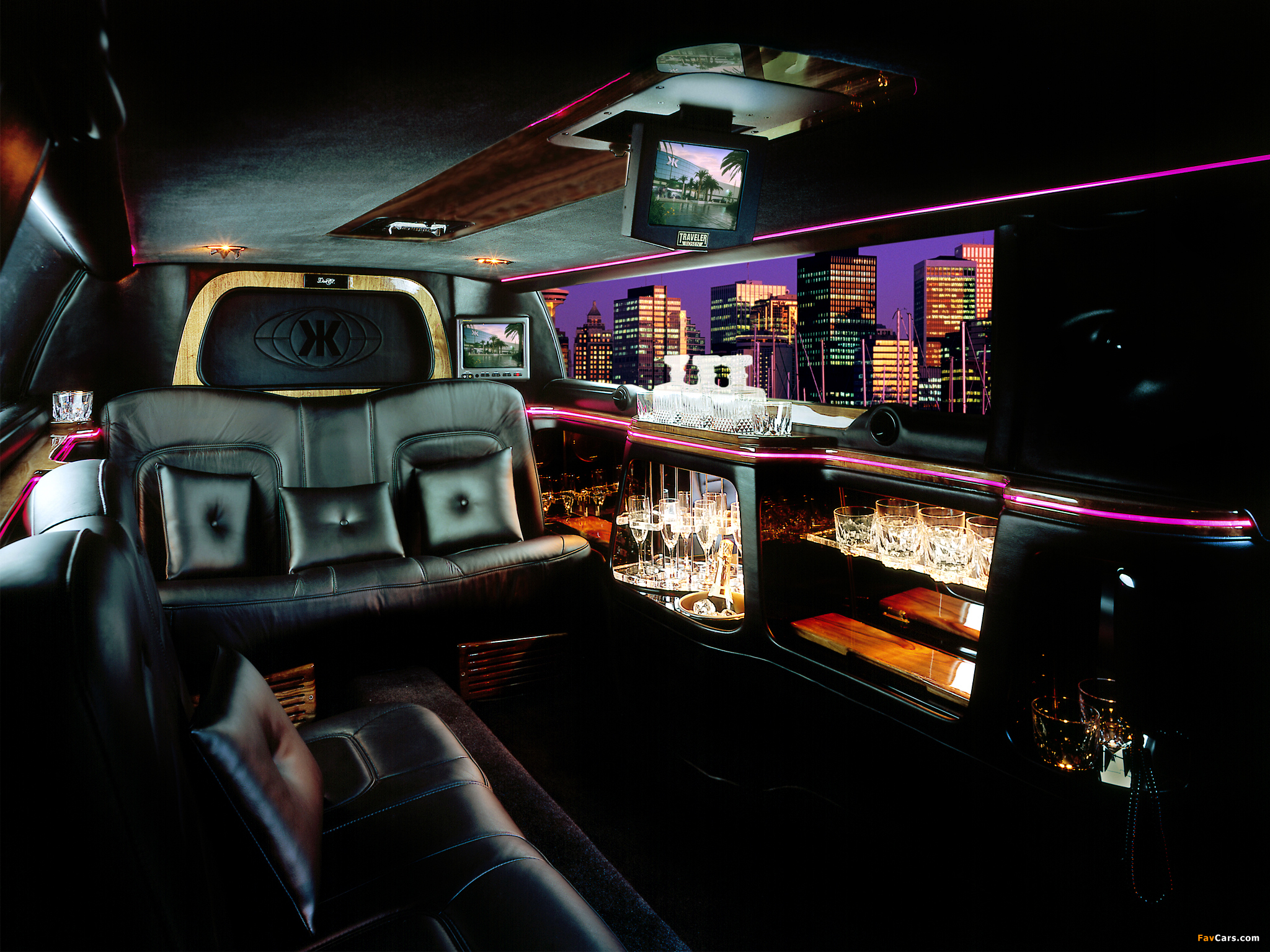 Lincoln Town Car Krystal Limousine 1998–2003 wallpapers (2048 x 1536)