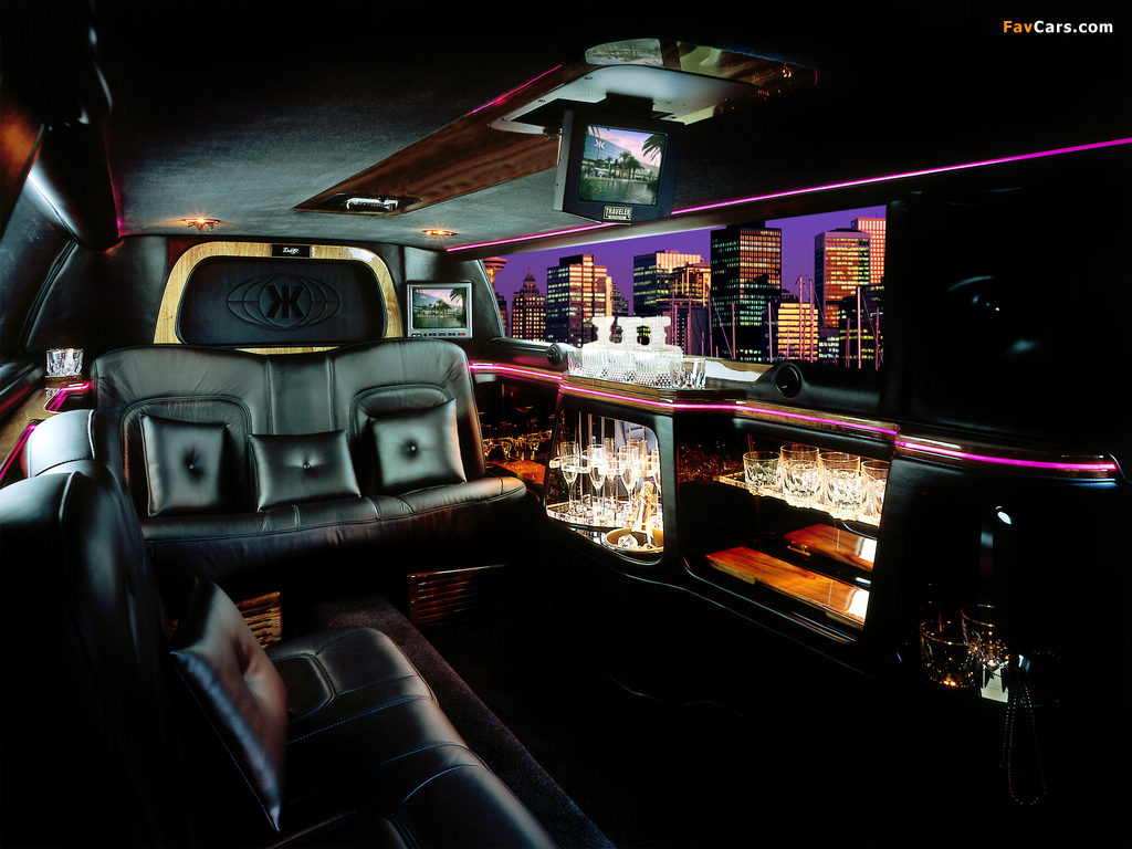 Lincoln Town Car Krystal Limousine 1998–2003 wallpapers (1024 x 768)