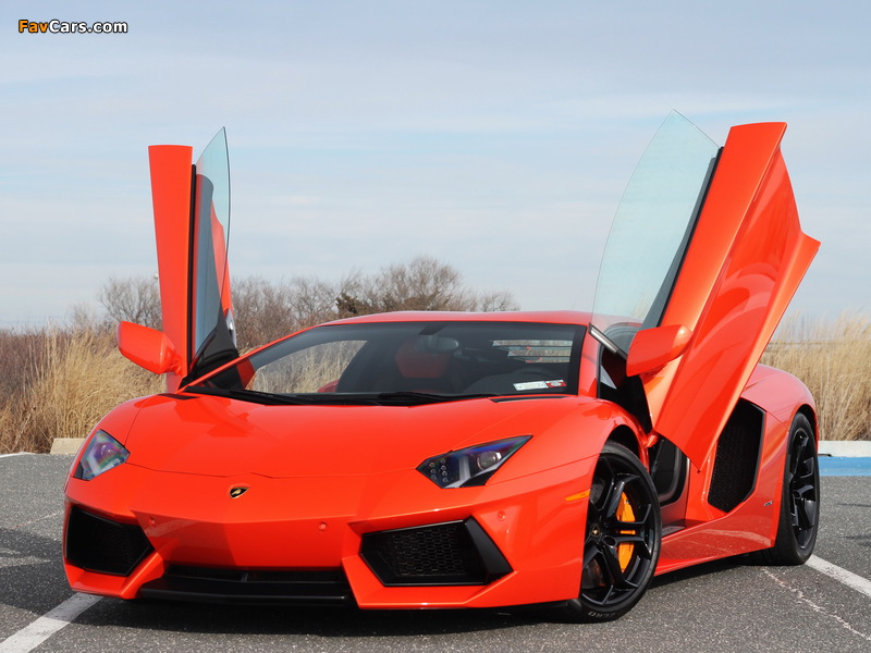 Images of Lamborghini Aventador LP 700-4 US-spec (LB834) 2011 (800 x 600)