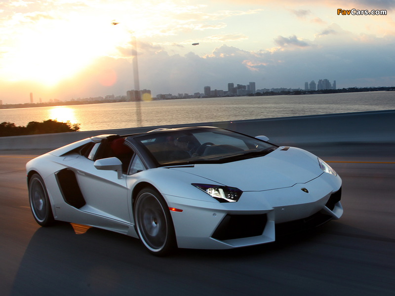 Photos of Lamborghini Aventador LP 700-4 Roadster US-spec (LB834) 2013 (800 x 600)