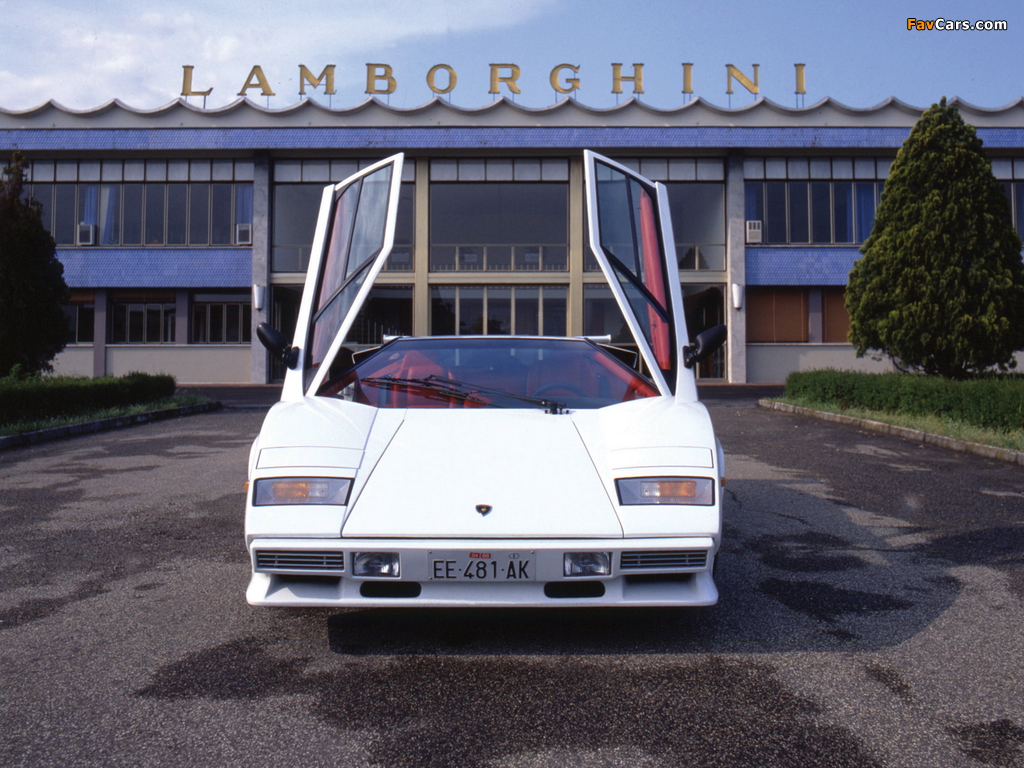 Lamborghini Countach LP5000 S Quattrovalvole 1985–89 wallpapers (1024 x 768)