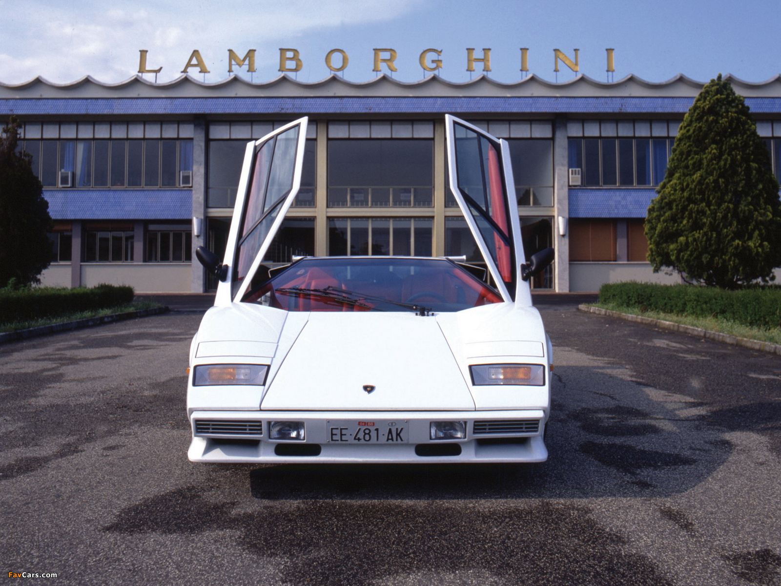 Lamborghini Countach LP5000 S Quattrovalvole 1985–89 wallpapers (1600 x 1200)