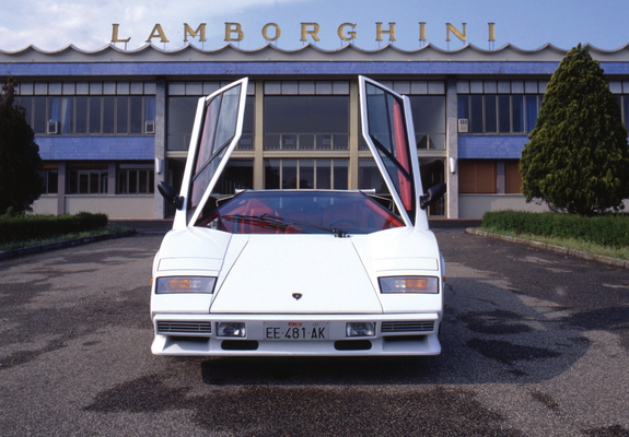 Lamborghini Countach LP5000 S Quattrovalvole 1985–89 wallpapers