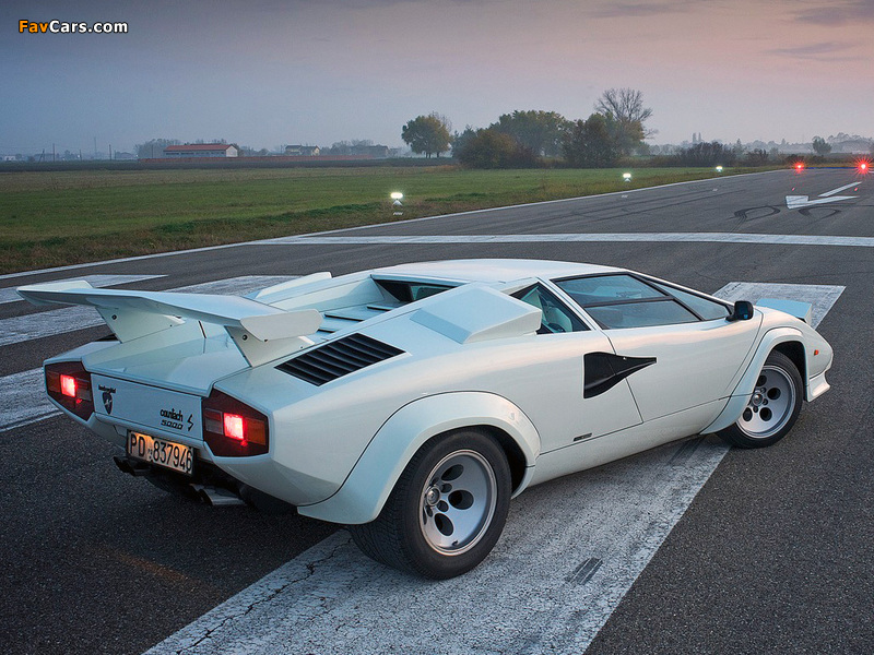 Photos of Lamborghini Countach LP5000 S 1982–85 (800 x 600)