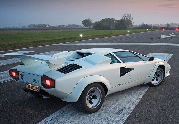 Photos of Lamborghini Countach LP5000 S 1982–85