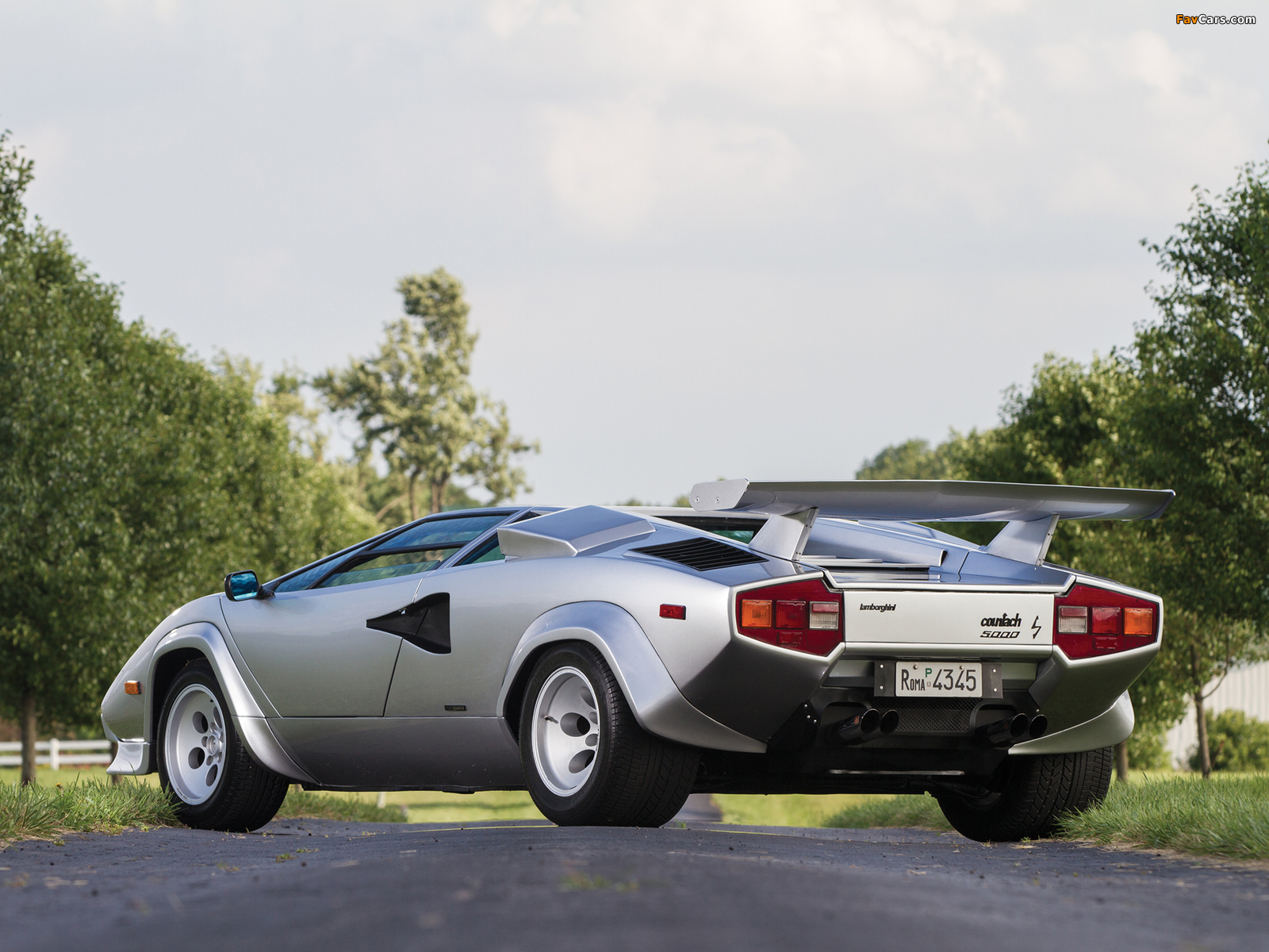 Lamborghini Countach LP5000 S 1982–85 wallpapers (1600 x 1200)