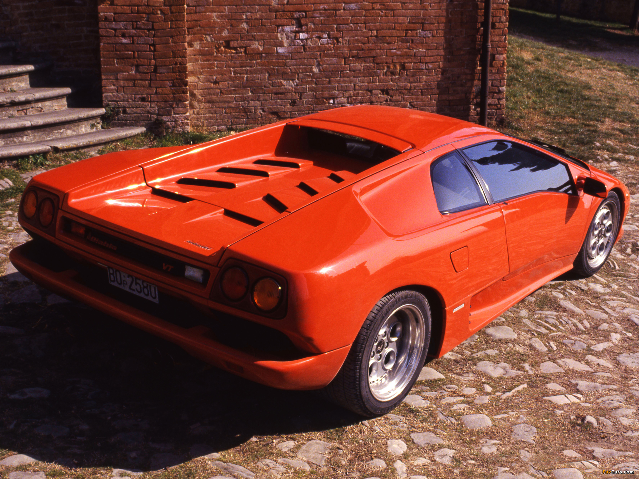 Lamborghini Diablo VT (ver.1) 1993–98 photos (2048 x 1536)