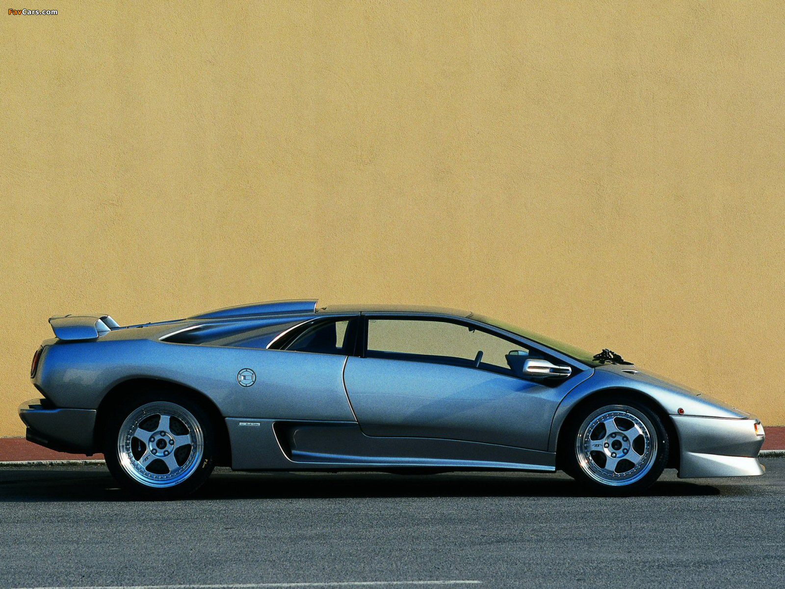 Photos of Lamborghini Diablo SV 1995–98 (1600 x 1200)