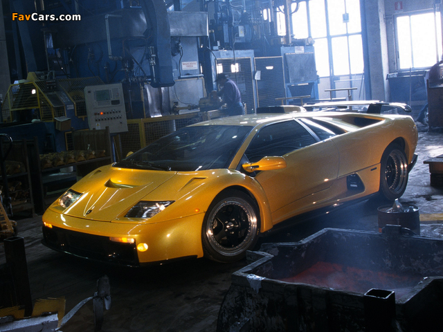 Photos of Lamborghini Diablo GT 1999 (640 x 480)