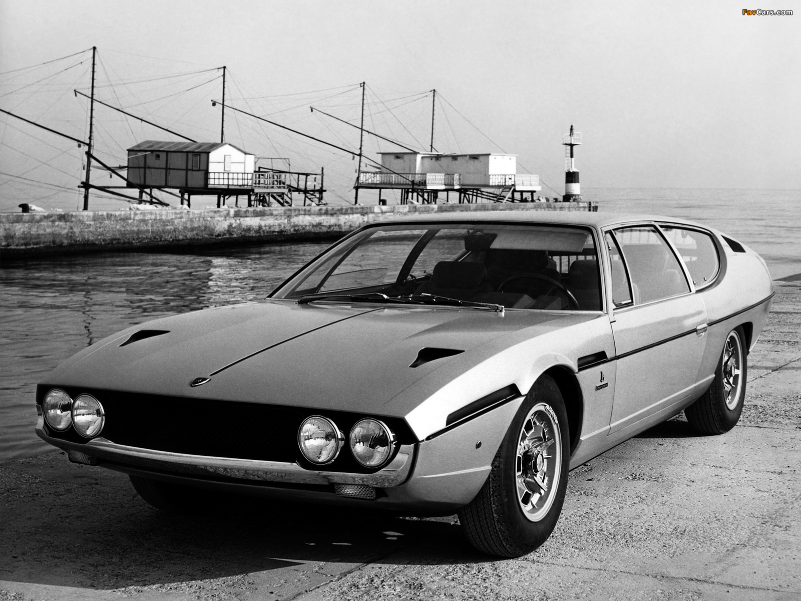 Pictures of Lamborghini Espada 400 GT 1968–69 (1600 x 1200)