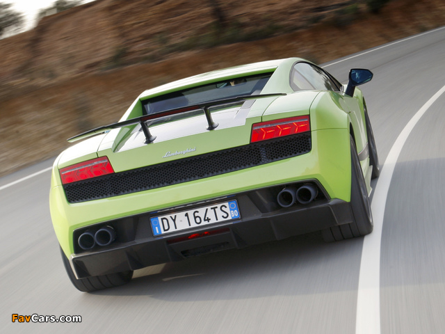 Images of Lamborghini Gallardo LP 570-4 Superleggera 2010–12 (640 x 480)